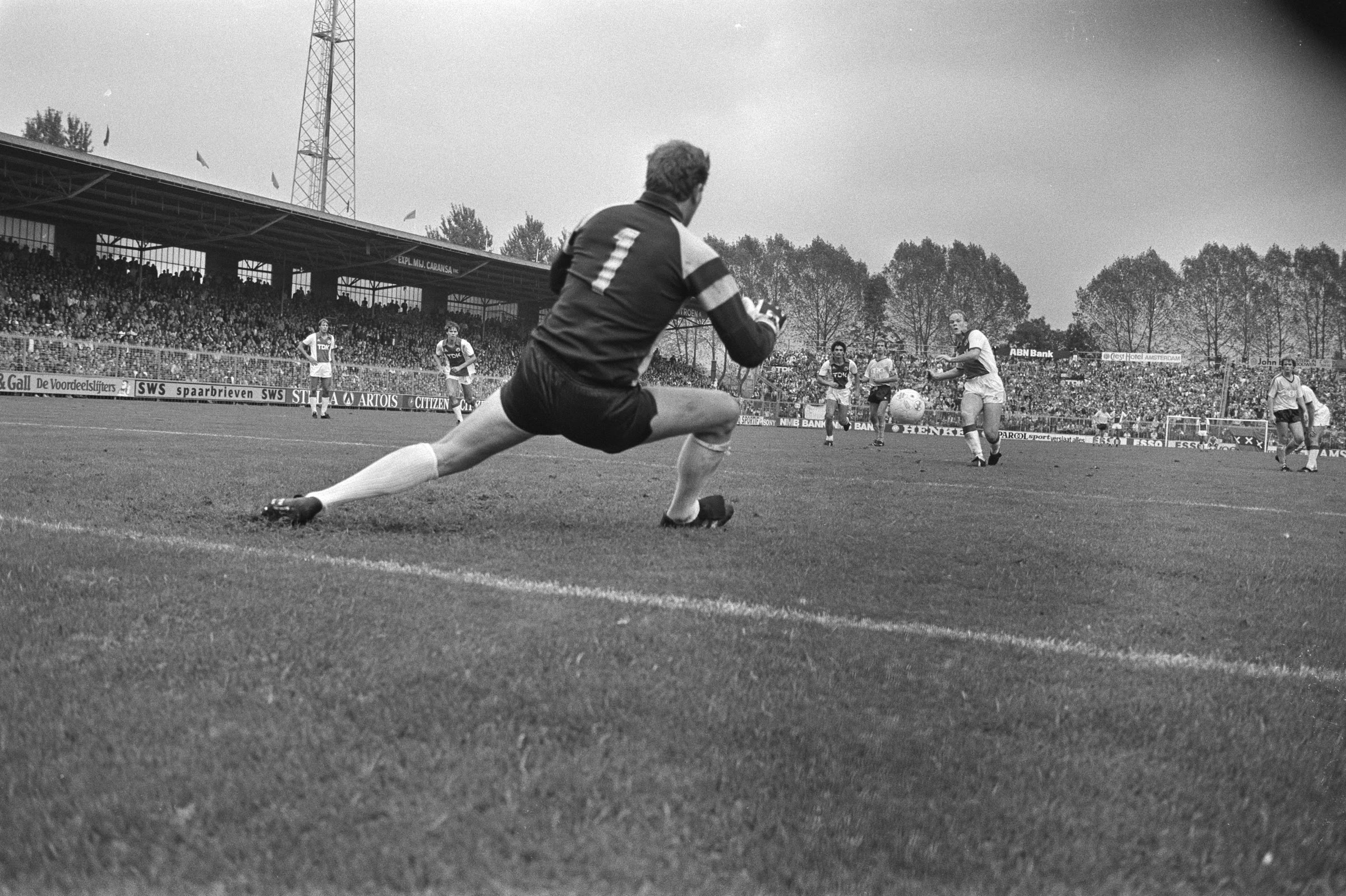 Ronald Koeman taking a penalty for Ajax in 1983