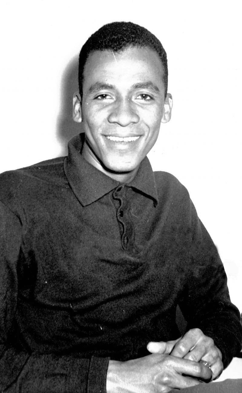 Alberto Spencer on the cover of El Gráfico during his playing career.