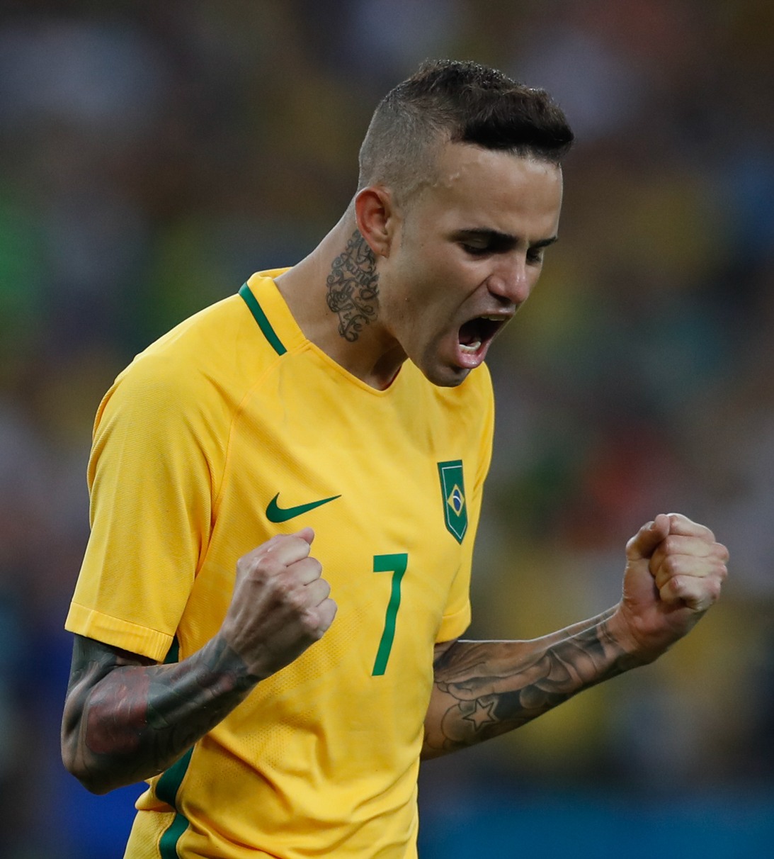 Luan celebrates while playing for Brazil at the 2016 Olympic football tournament.