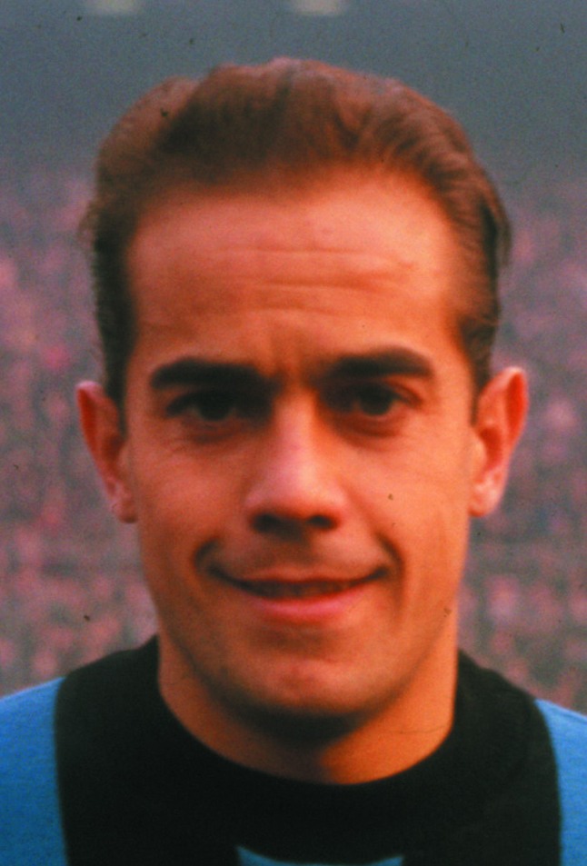 Head-and-shoulders portrait of Luis Suárez Miramontes in Inter Milan colours in the mid-1960s.